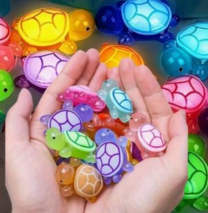 Mini kilpkonn, pimedas helendav ca 2 cm 1 tk