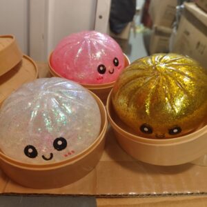 Squishi/stressipall Dumpling glitter pelmeen (juhuslik värv) 10 cm* - Pilt 2